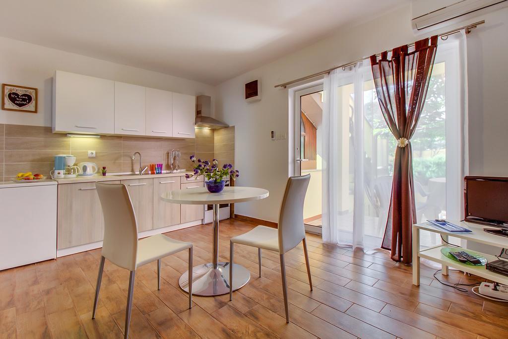 Apartments Petra Mali Losinj Luaran gambar