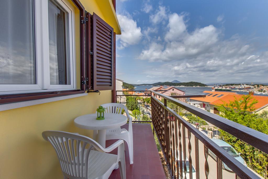 Apartments Petra Mali Losinj Luaran gambar